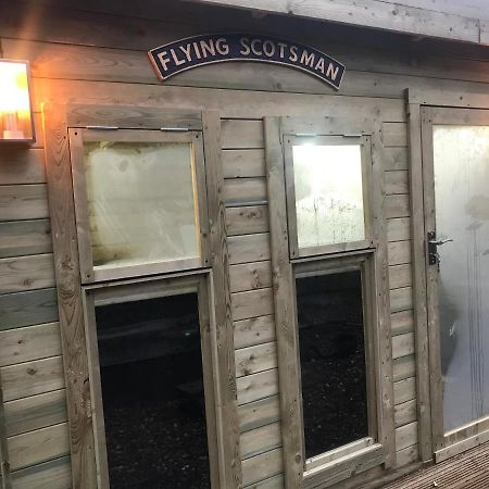 Hot Tub Hide Away Near Alton Towers Staffordshire Hotel Cheddleton Ngoại thất bức ảnh