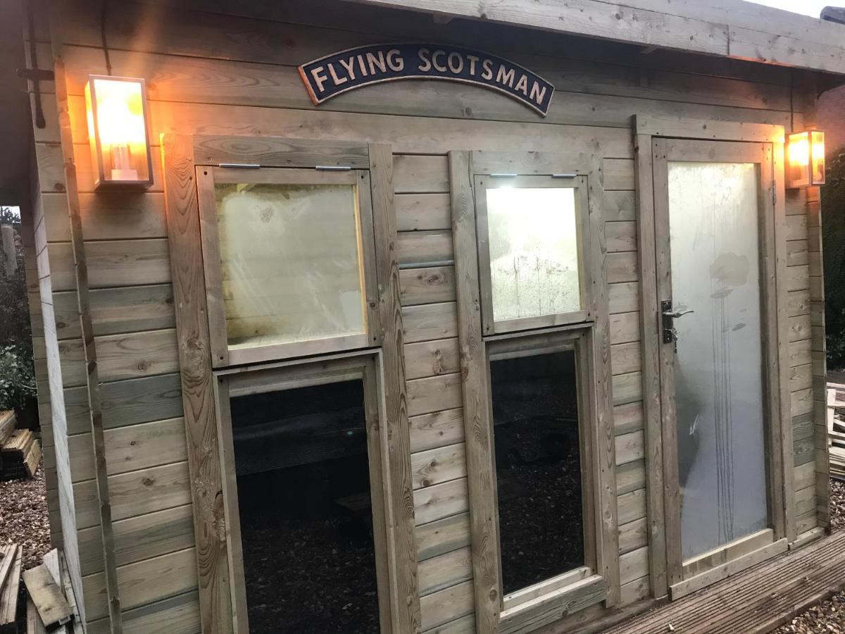 Hot Tub Hide Away Near Alton Towers Staffordshire Hotel Cheddleton Ngoại thất bức ảnh